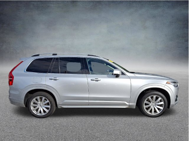 Used 2018 Volvo XC90 T6 Momentum w/ Momentum Plus Package AWD/4WD image 7