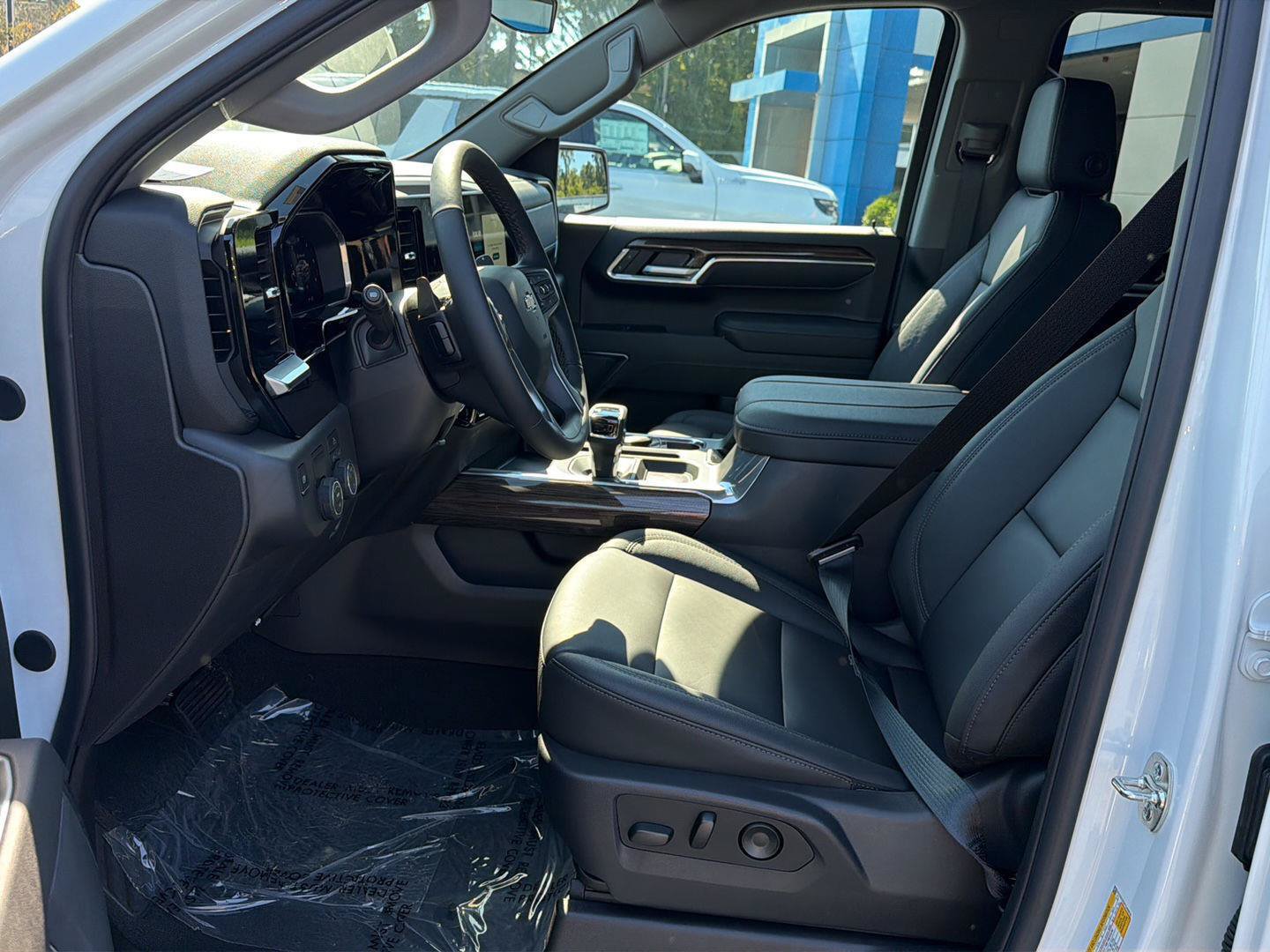 New 2026 Chevrolet Silverado 1500 LT w/ Leather Package RWD image 10