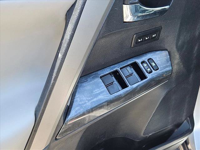 Used 2018 Toyota RAV4 Platinum FWD image 20