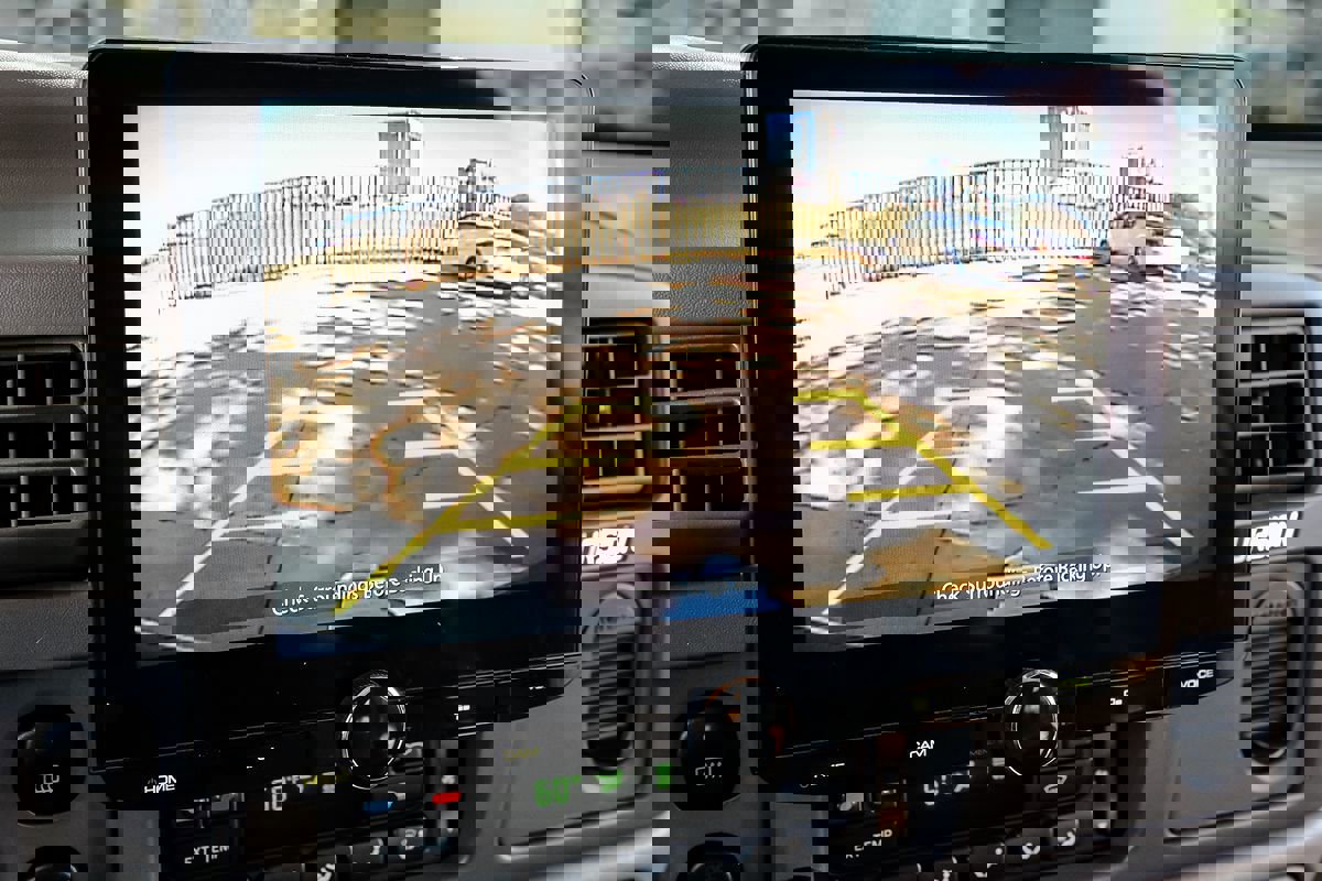 Used 2004 Ford Excursion Eddie Bauer image 17