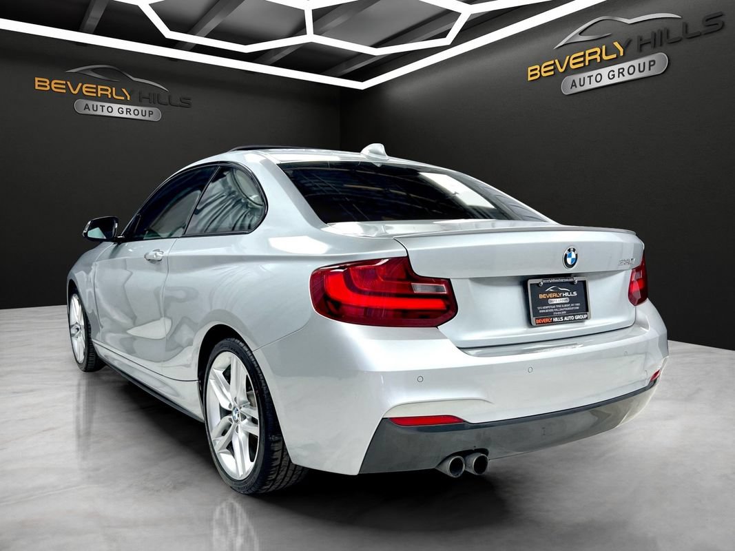 Used 2017 BMW 230i Coupe RWD image 3