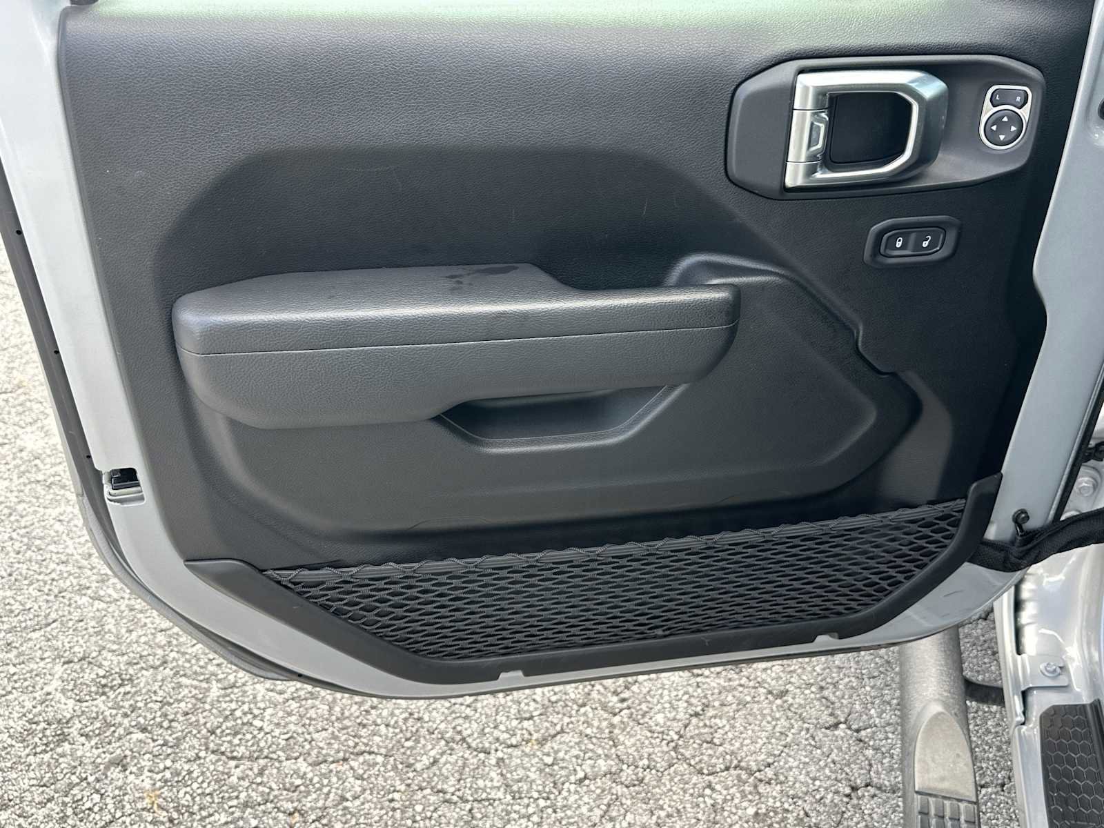 Used 2022 Jeep Wrangler Unlimited Sport image 10