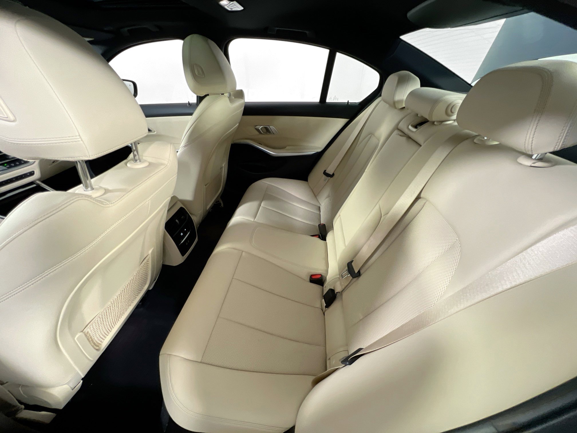 Used 2022 BMW 330e xDrive w/ Driving Assistance Package image 25