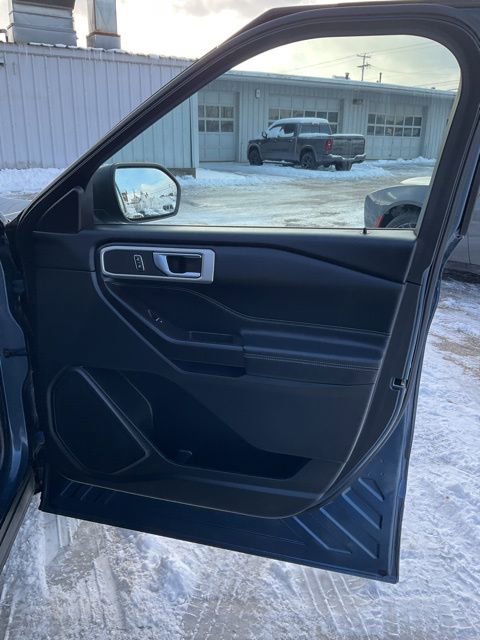 Used 2020 Ford Explorer XLT w/ Equipment Group 202A image 19