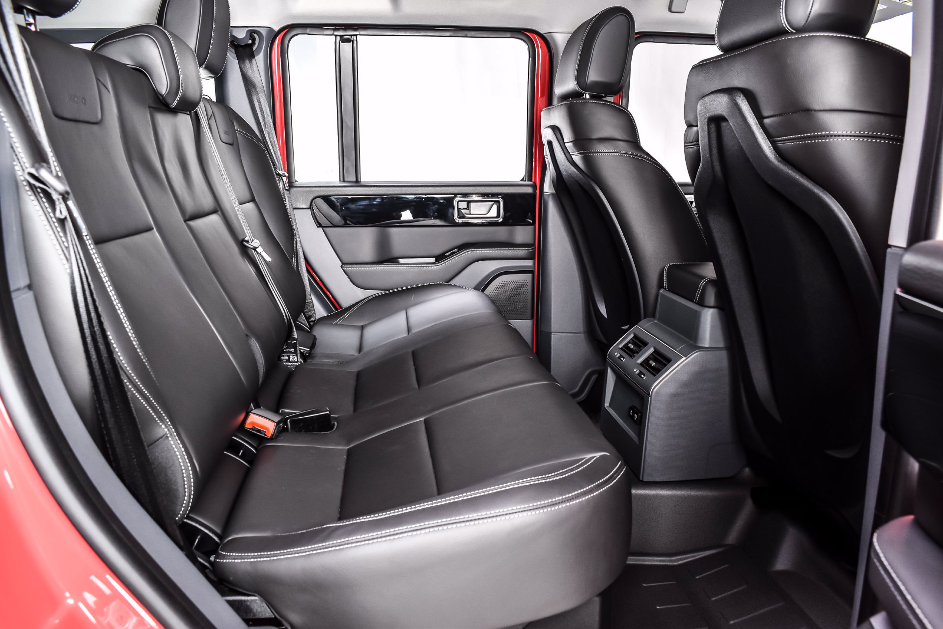 Used 2025 INEOS Grenadier Station Wagon AWD/4WD image 18