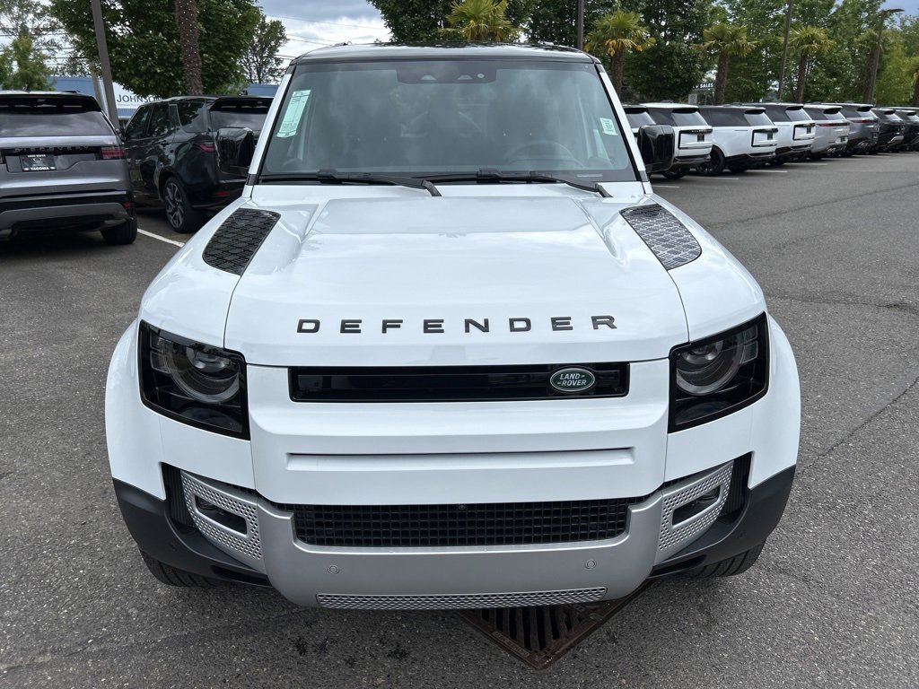 New 2025 Land Rover Defender 130 S image 9