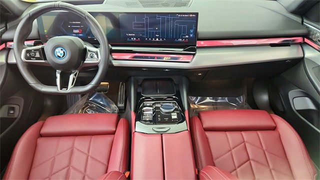 Used 2025 BMW i5 eDrive40i w/ M Sport Package image 19