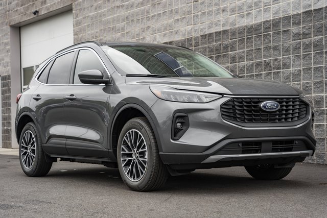 New 2026 Ford Escape SE FWD image 2