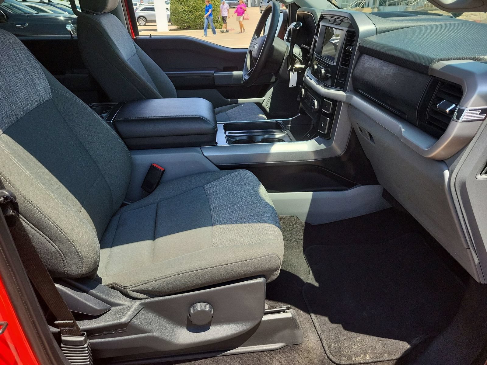 Used 2023 Ford F150 XLT AWD/4WD image 28
