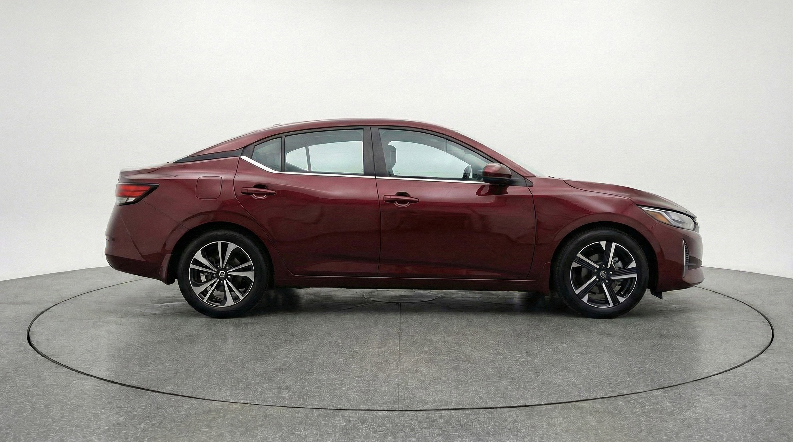 Used 2025 Nissan Sentra SV image 11