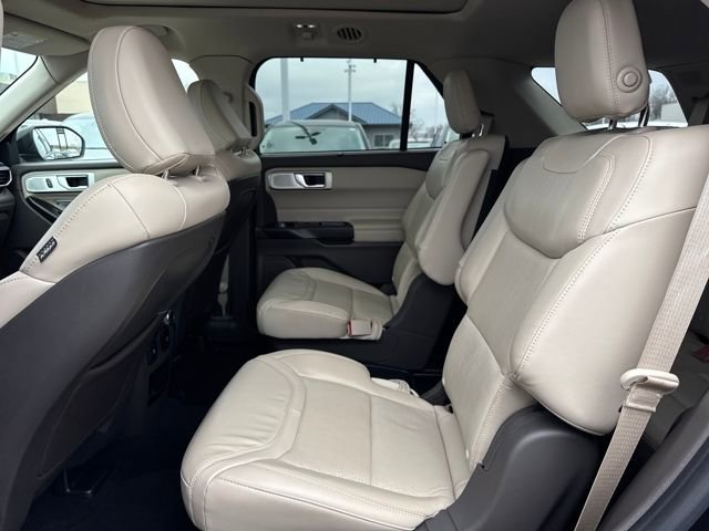 Used 2020 Ford Explorer Platinum w/ Premium Technology Package image 9