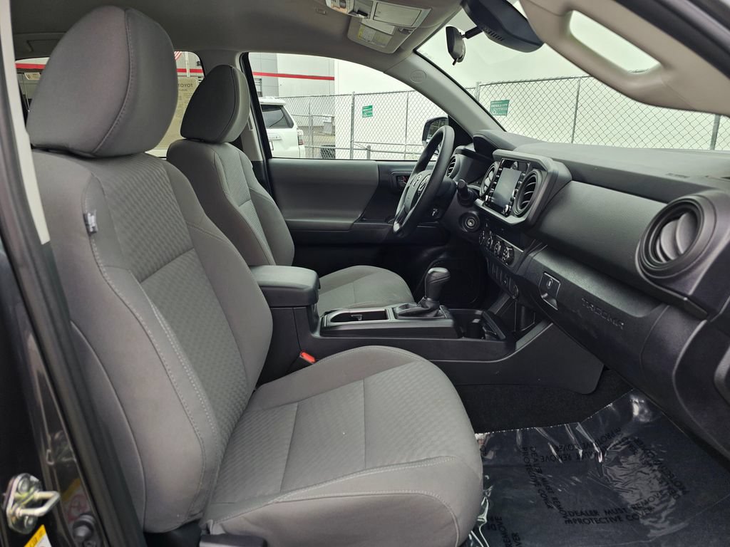 Used 2020 Toyota Tacoma SR AWD/4WD image 10