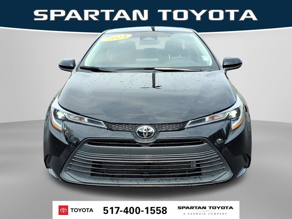 Used 2024 Toyota Corolla LE FWD image 3