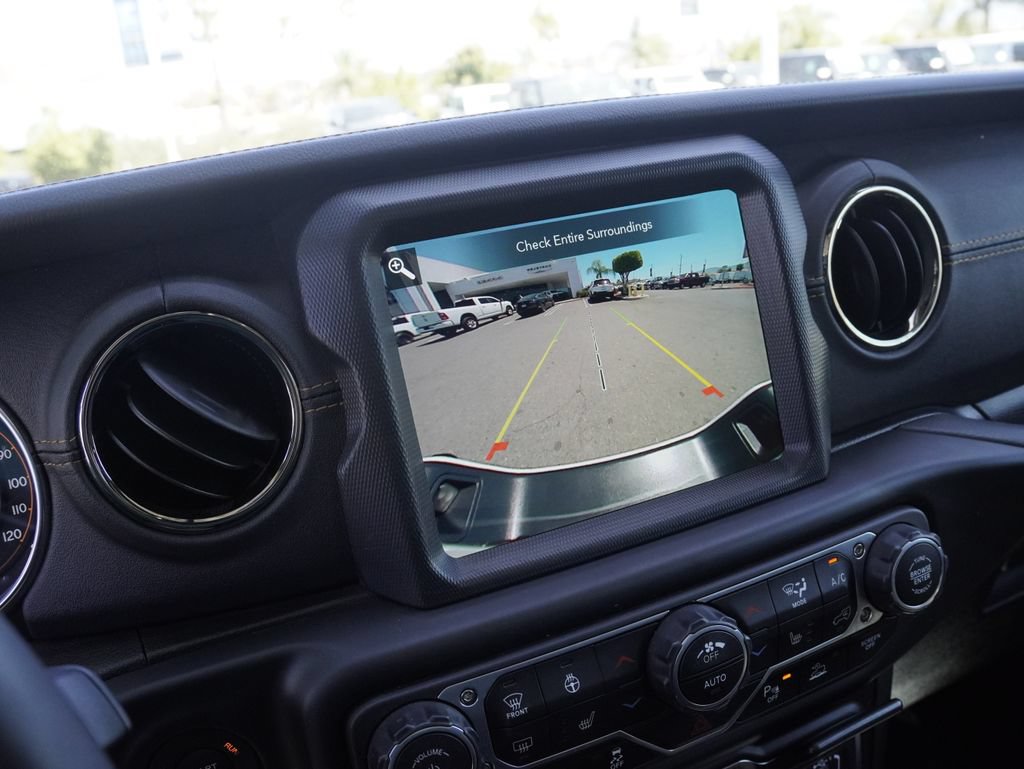 Certified 2023 Jeep Gladiator Overland AWD/4WD image 15