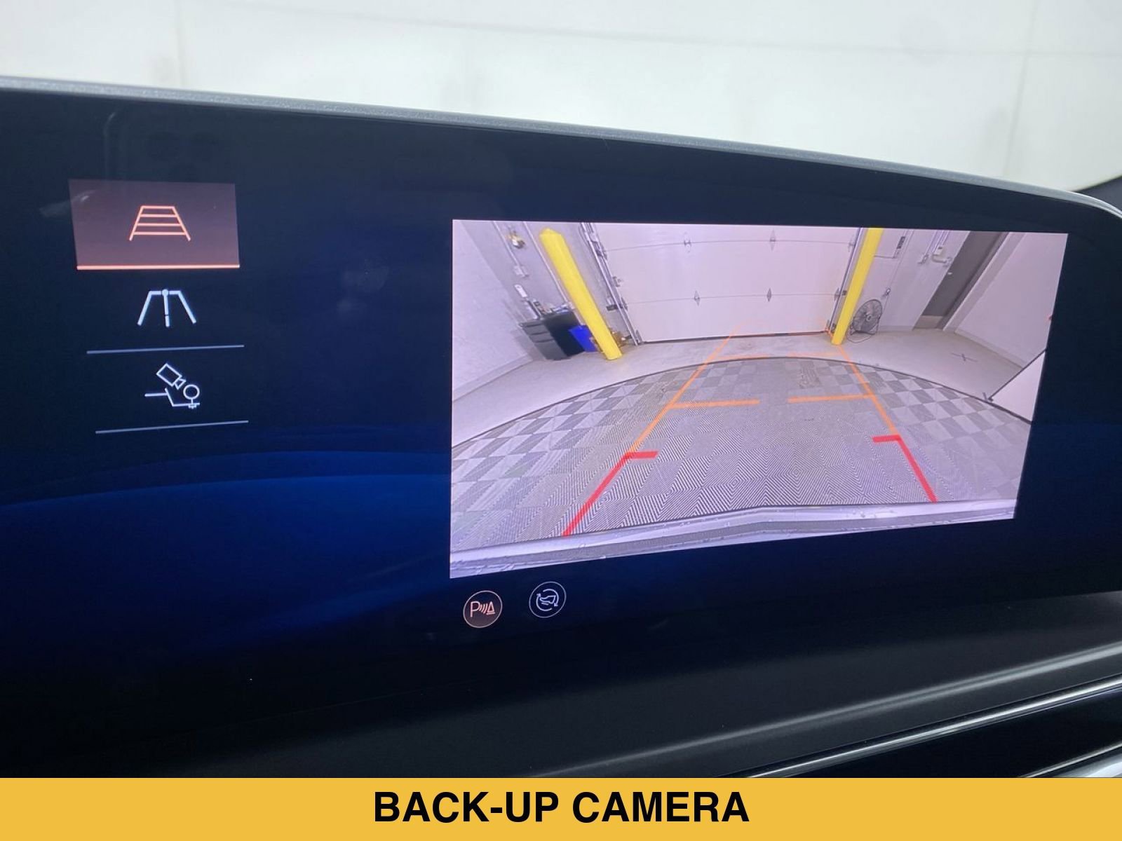 Certified 2024 Cadillac Lyriq Tech AWD/4WD image 7