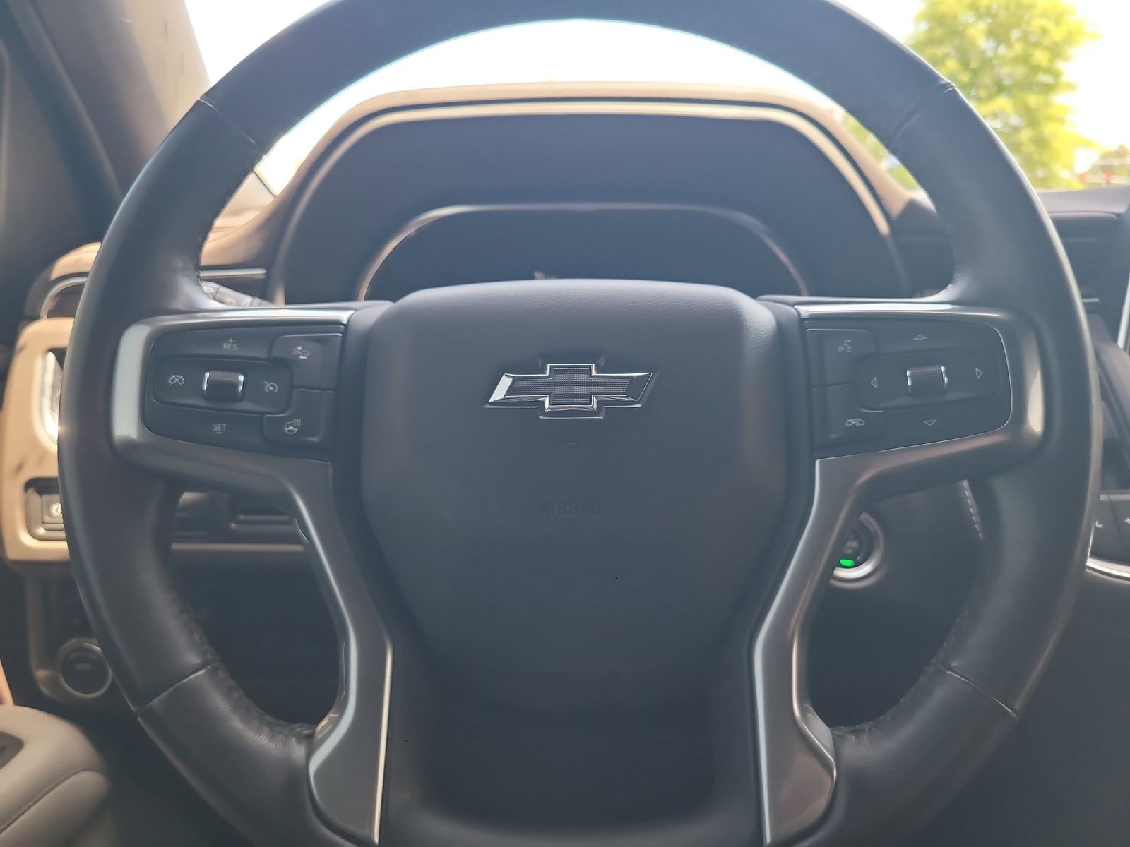 Used 2023 Chevrolet Tahoe Z71 w/ Luxury Package AWD/4WD image 13