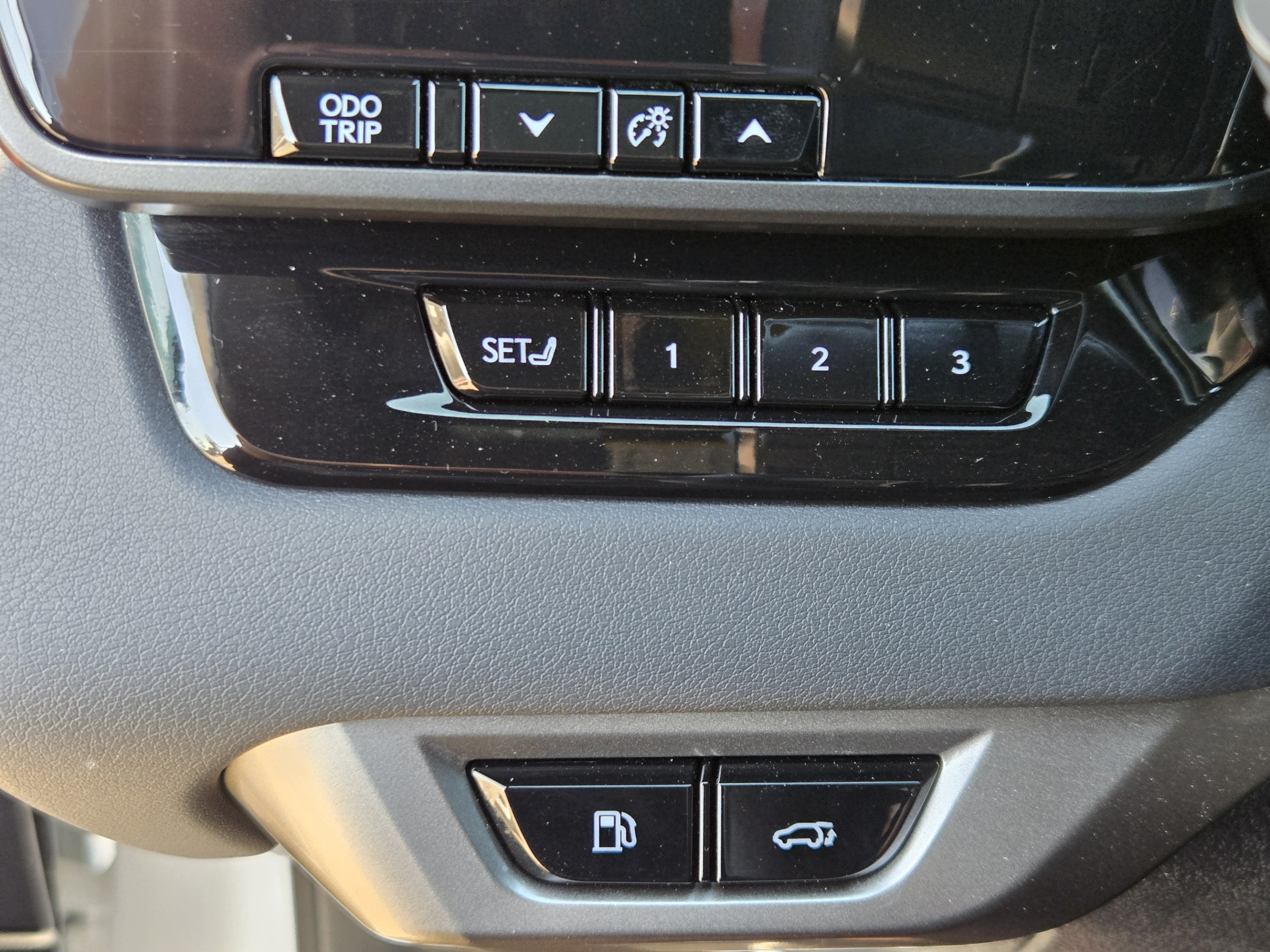 Used 2024 Lexus RX 350 F Sport w/ Convenience Package AWD/4WD image 14