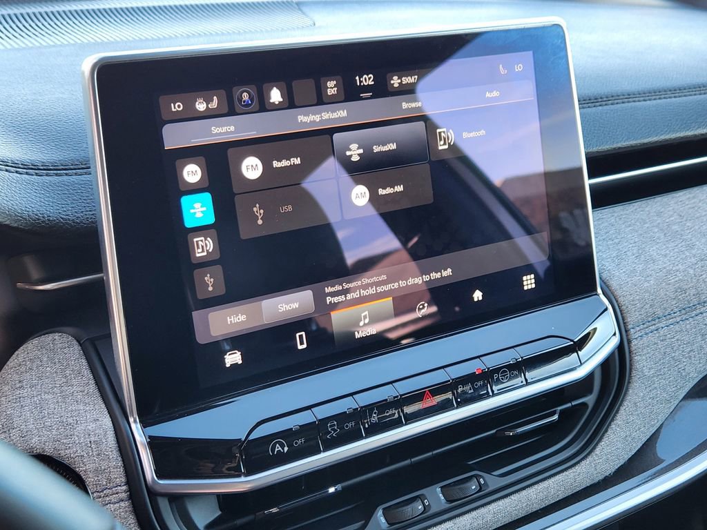 Used 2023 Jeep Compass Latitude w/ Convenience Group image 11