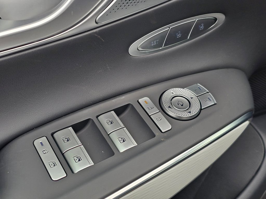 New 2026 Genesis GV70 2.5T Advanced AWD/4WD image 32