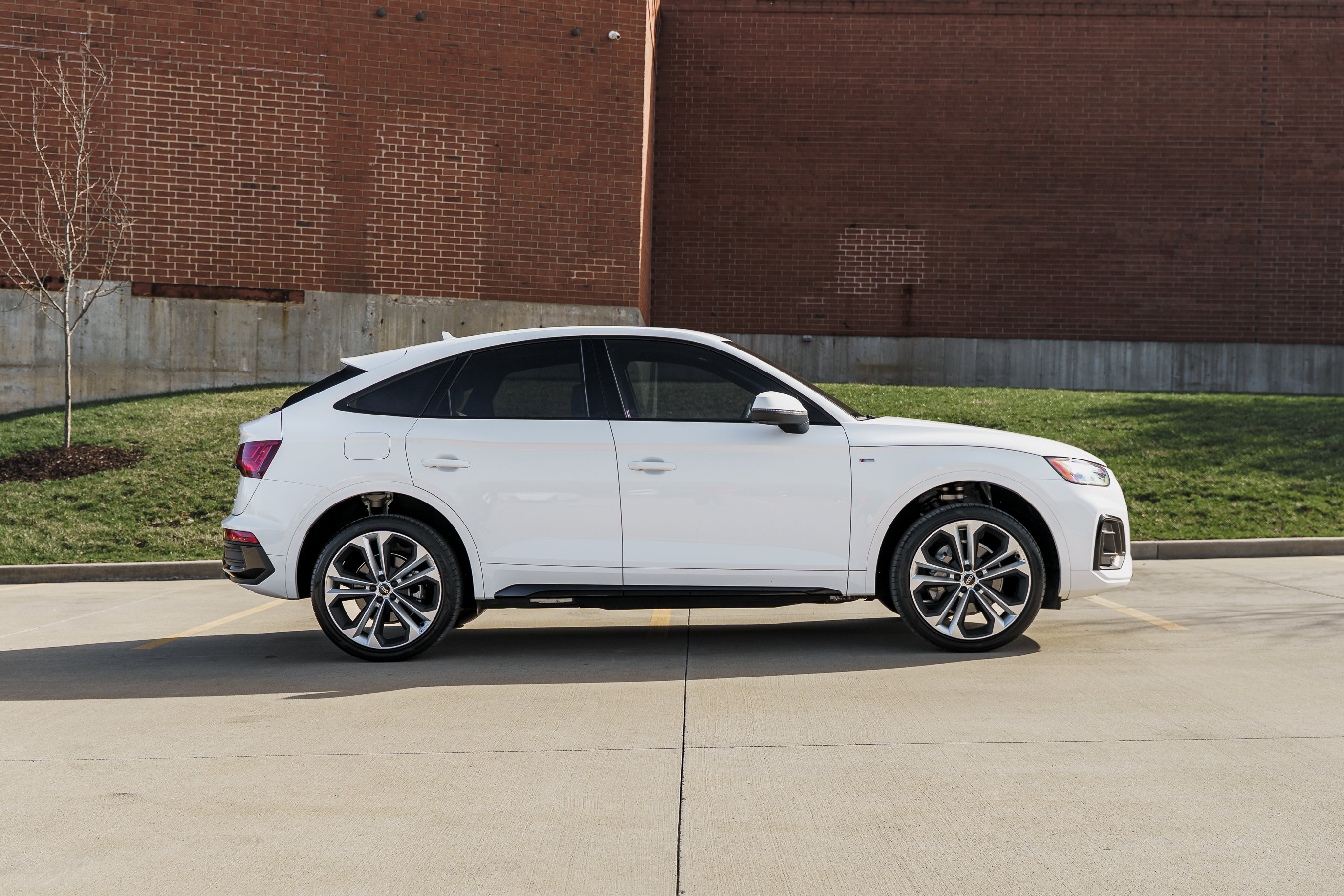 Used 2023 Audi Q5 2.0T Premium Plus w/ Premium Plus Package image 3