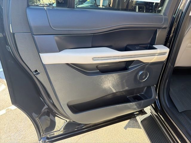 Used 2024 Ford Expedition Max XLT AWD/4WD image 23
