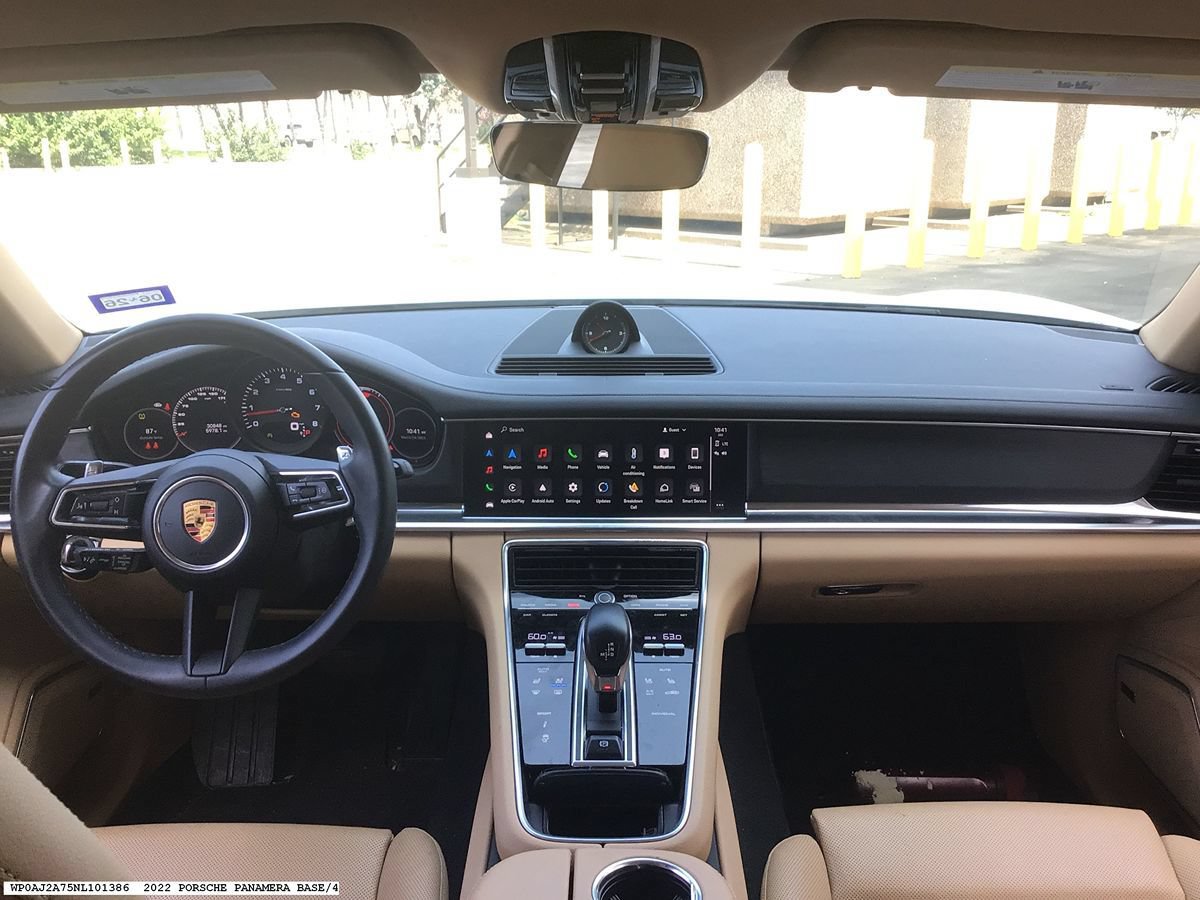 Used 2022 Porsche Panamera image 9