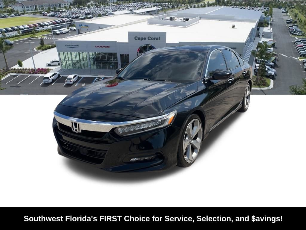 Used 2018 Honda Accord Touring image 2