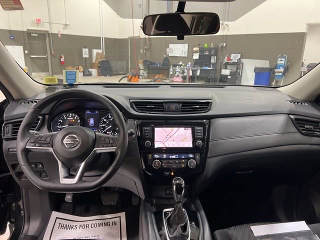 Used 2018 Nissan Rogue SV w/ Premium Package AWD/4WD image 5