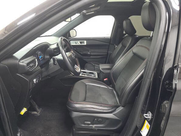 Used 2022 Ford Explorer ST-Line w/ Class IV Trailer Tow Package image 5