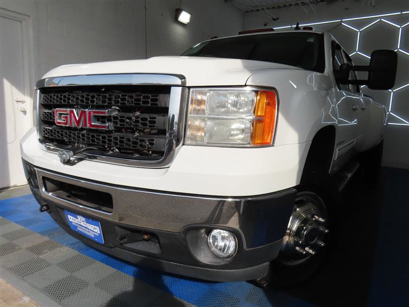 Used 2011 GMC Sierra 3500 SLT w/ SLT Convenience Package image 1