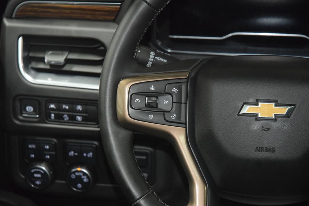 Used 2024 Chevrolet Suburban High Country w/ Max Trailering Package AWD/4WD image 37