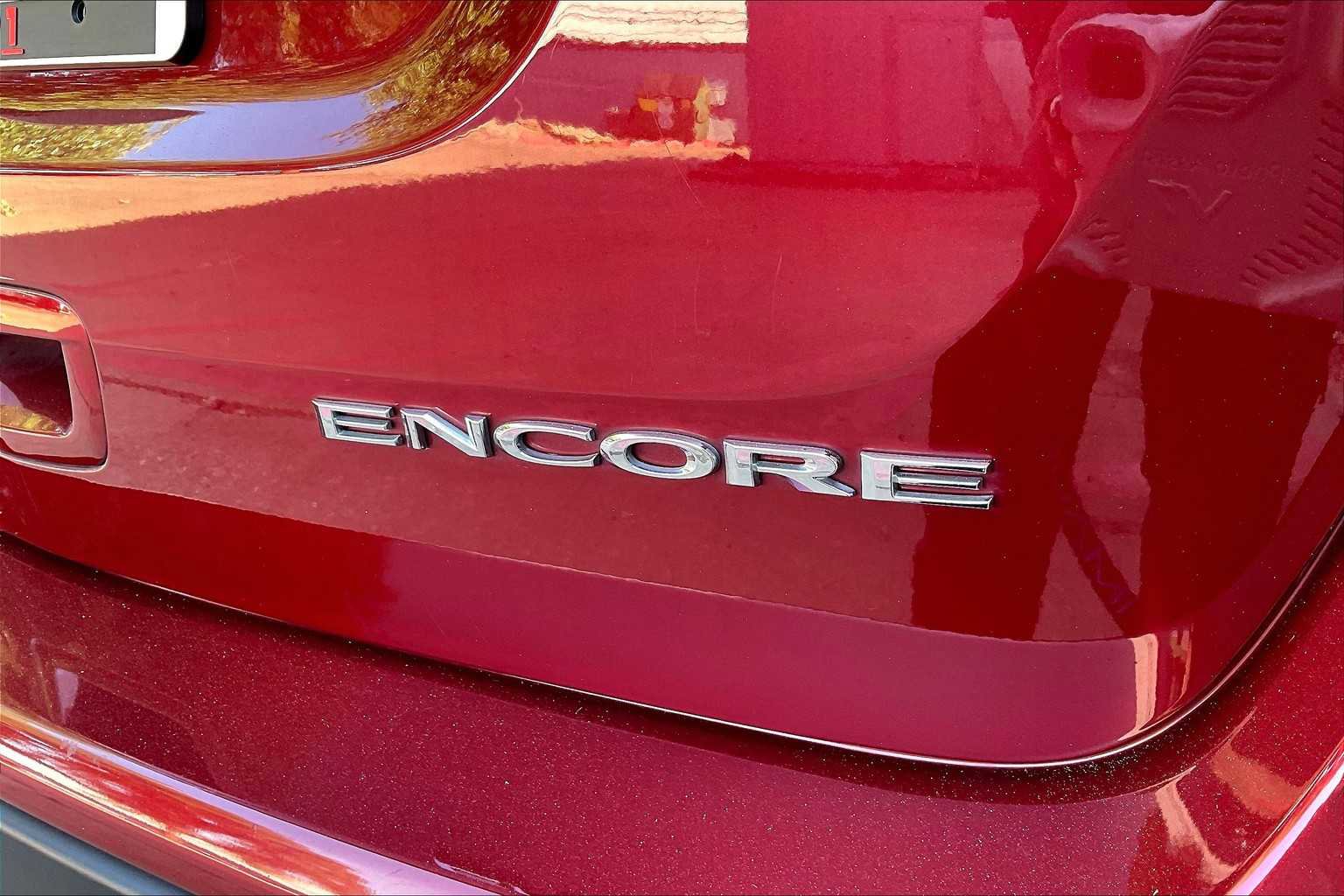 Used 2022 Buick Encore Preferred w/ Safety Package image 7