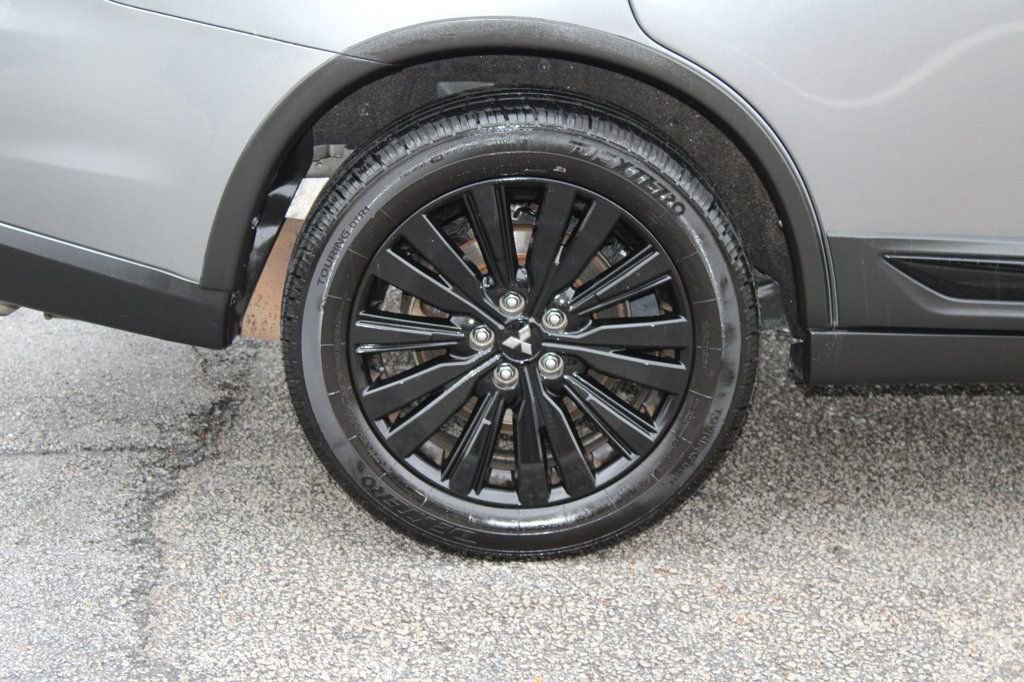 Used 2020 Mitsubishi Outlander LE image 41