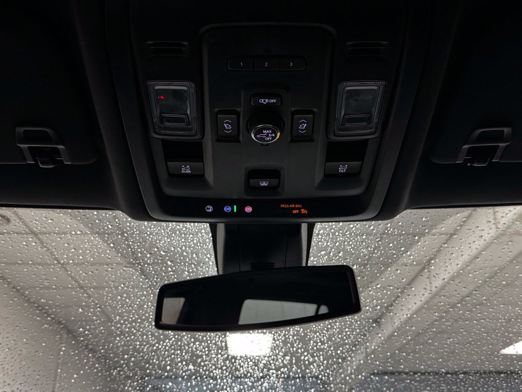 Used 2022 Chevrolet Suburban RST w/ Sport Performance Package AWD/4WD image 22