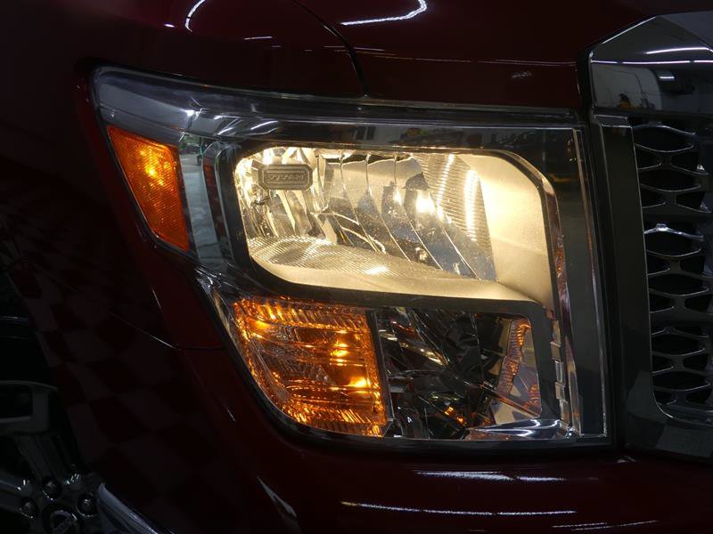 Used 2017 Nissan Titan SV AWD/4WD image 14