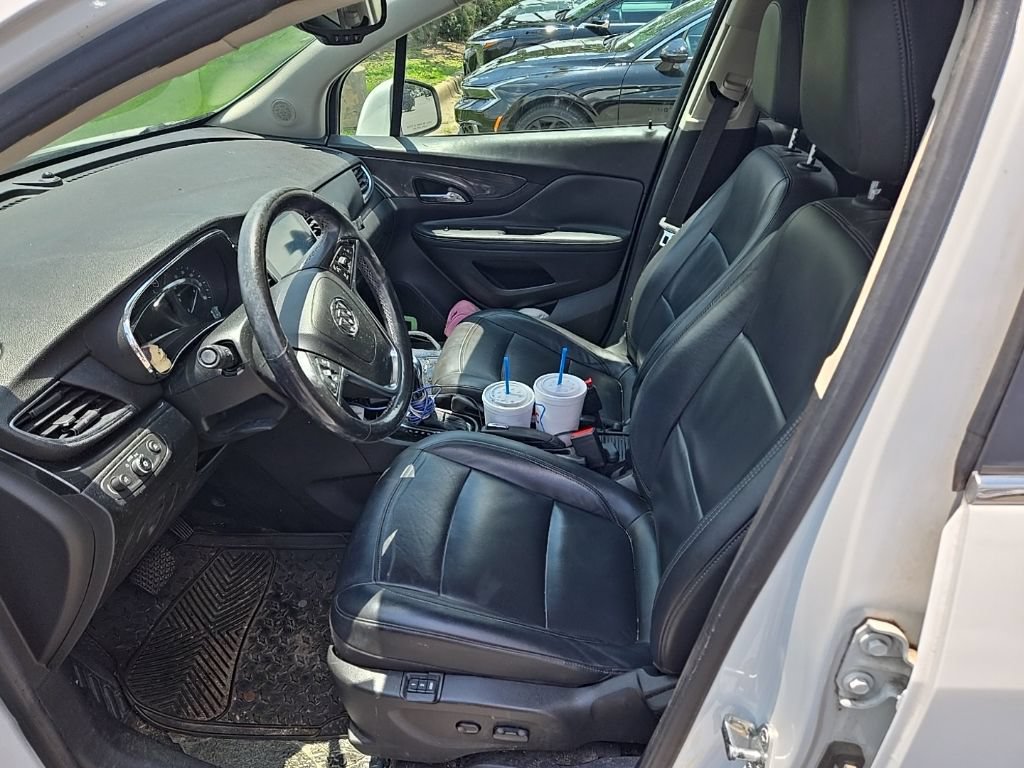 Used 2018 Buick Encore Essence FWD image 7