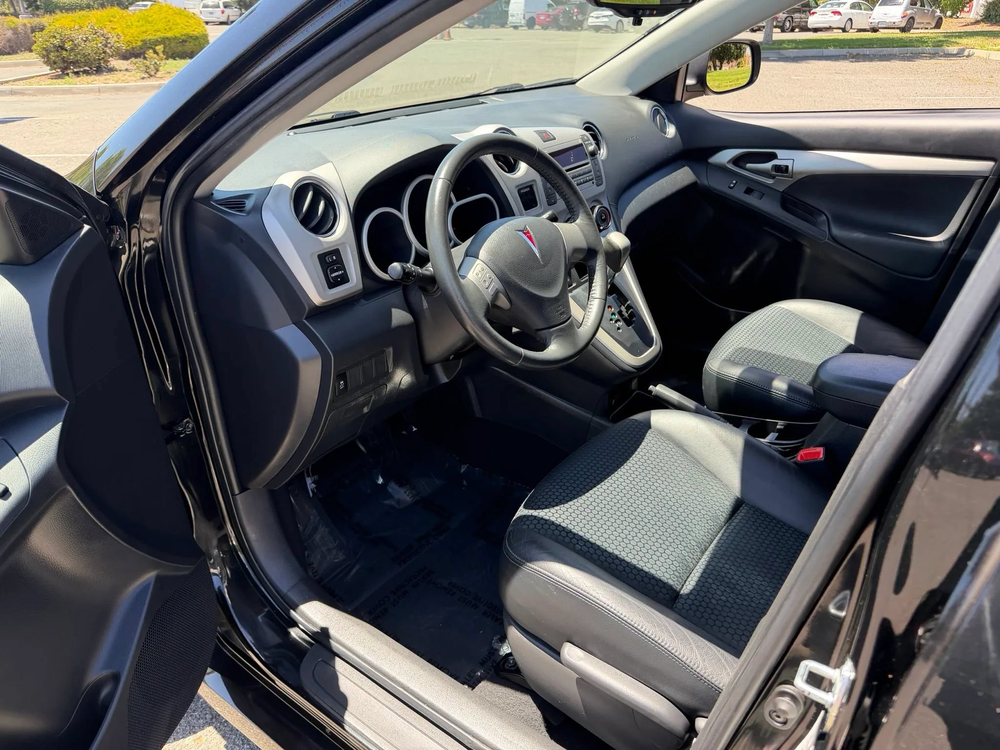 Used 2009 Pontiac Vibe GT FWD image 12