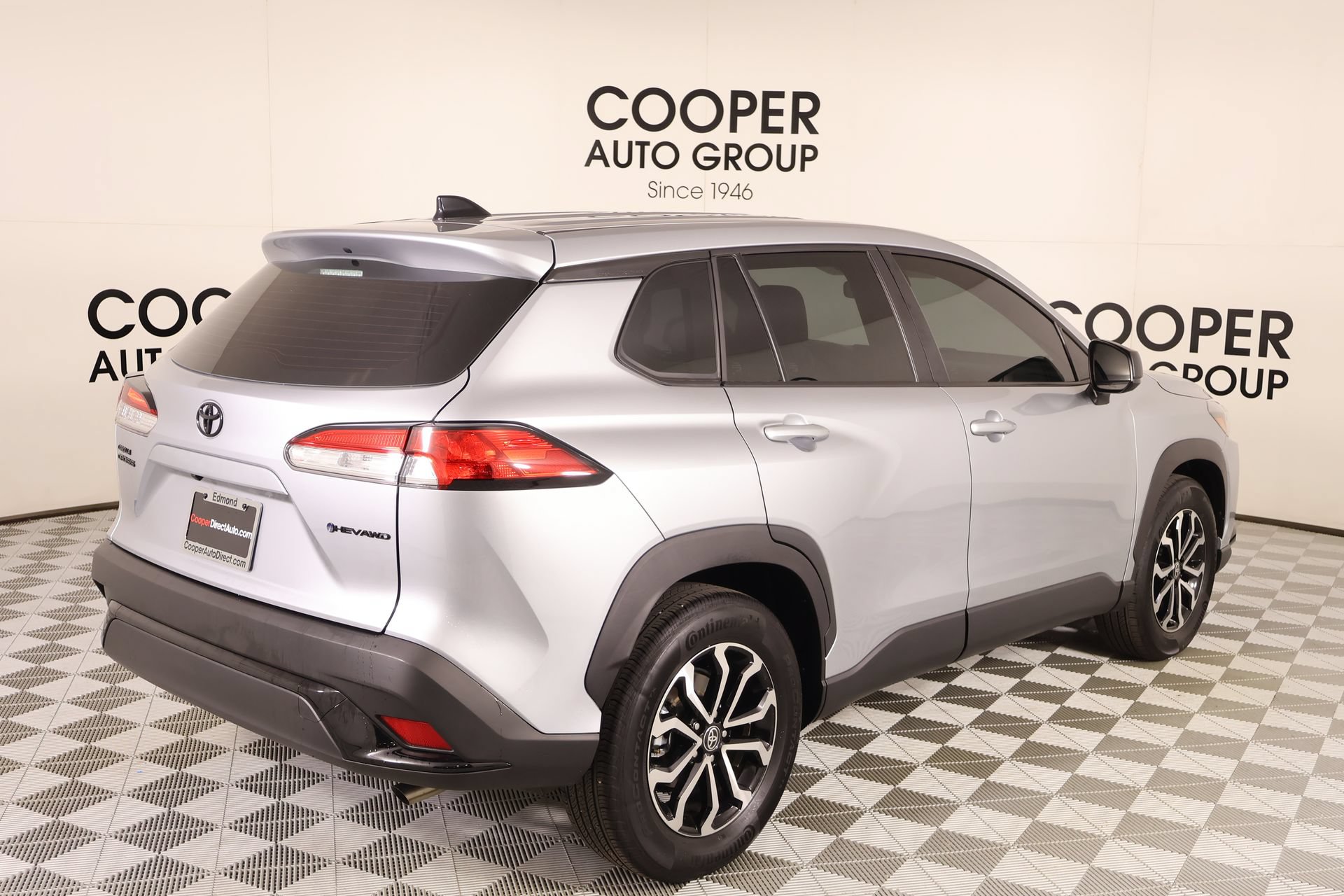 Used 2025 Toyota Corolla Cross AWD Hybrid image 19