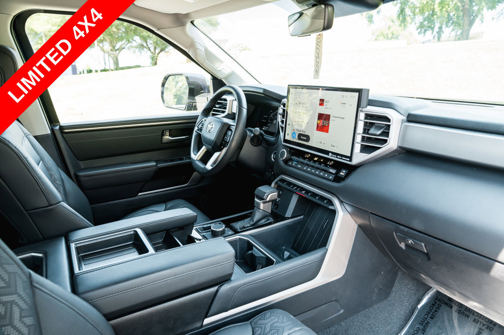 Used 2024 Toyota Tundra Limited AWD/4WD image 11
