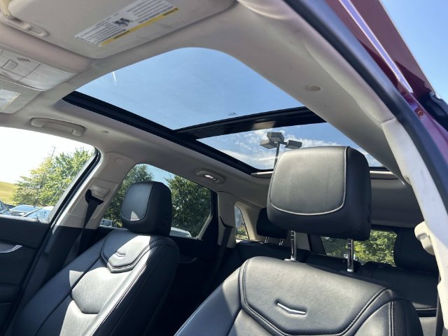 Used 2017 Cadillac XT5 Luxury w/ Driver Awareness Package FWD image 21