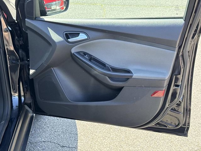 Used 2013 Ford Focus SE FWD image 8