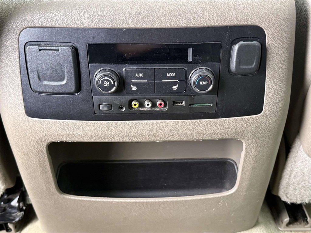 Used 2016 GMC Yukon SLT w/ Open Road Package image 26