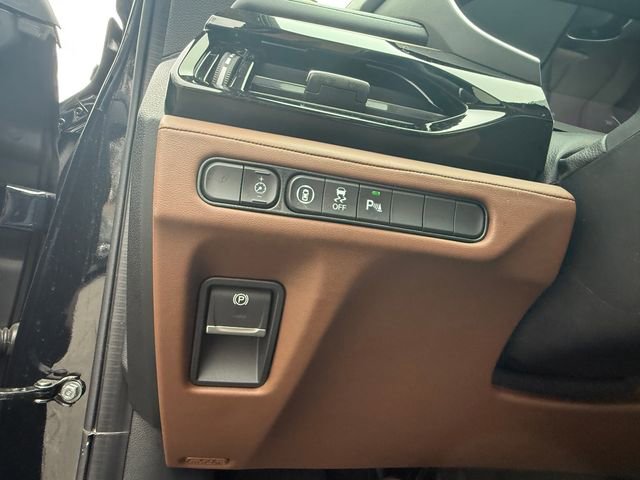 Used 2024 Acura MDX SH-AWD w/ Technology Package image 23