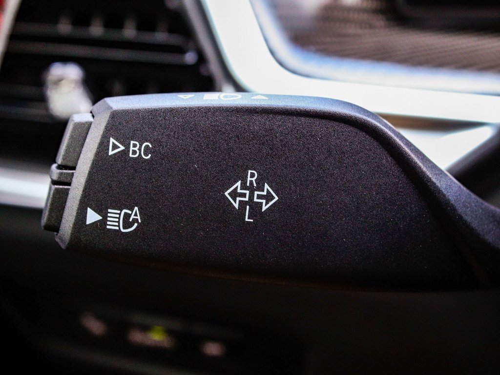 Used 2025 BMW X6 M Competition w/ Executive Package image 27