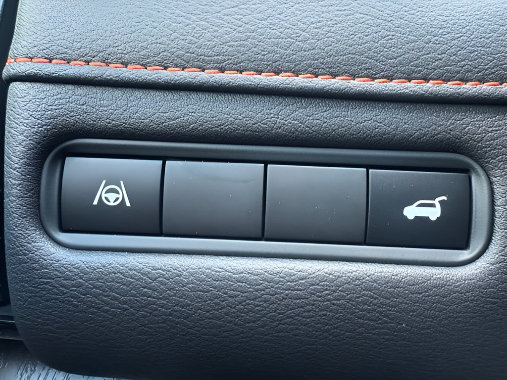 New 2026 Nissan Armada PRO-4X w/ Captain's Chari Seat Package AWD/4WD image 39