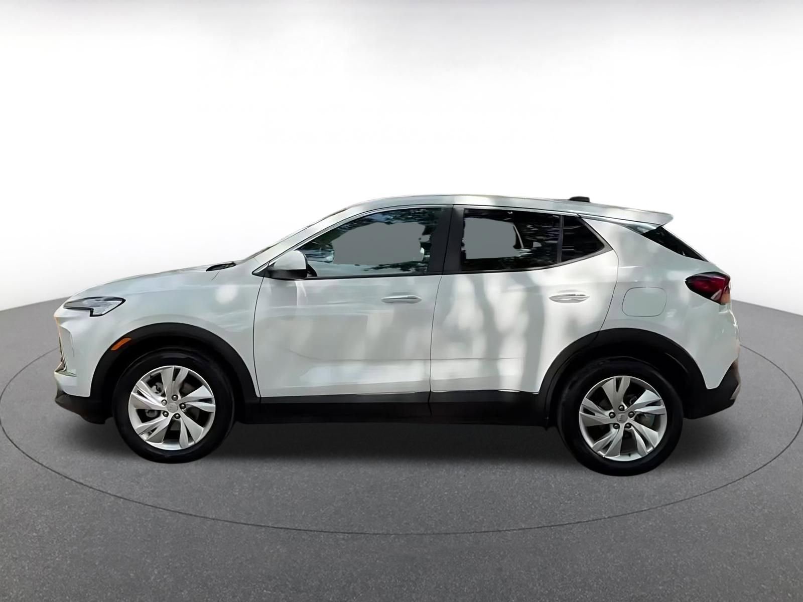 Used 2025 Buick Encore GX Preferred image 9