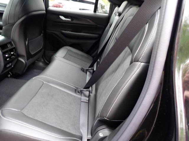 New 2025 Jeep Grand Cherokee Altitude AWD/4WD image 13