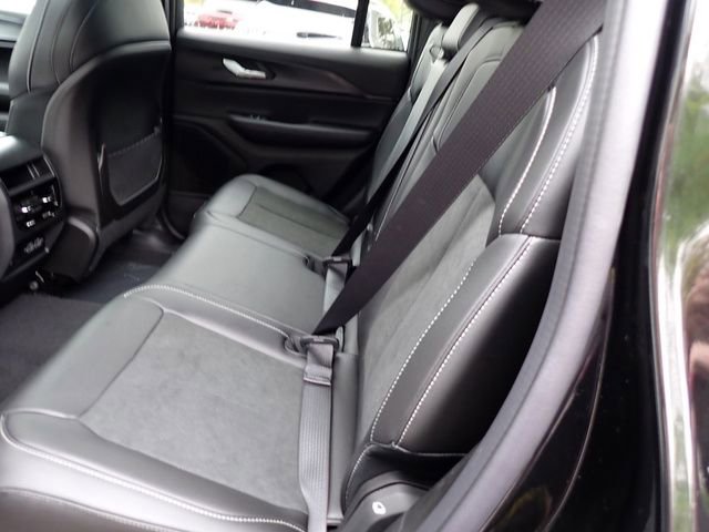 New 2025 Jeep Grand Cherokee Altitude AWD/4WD image 13