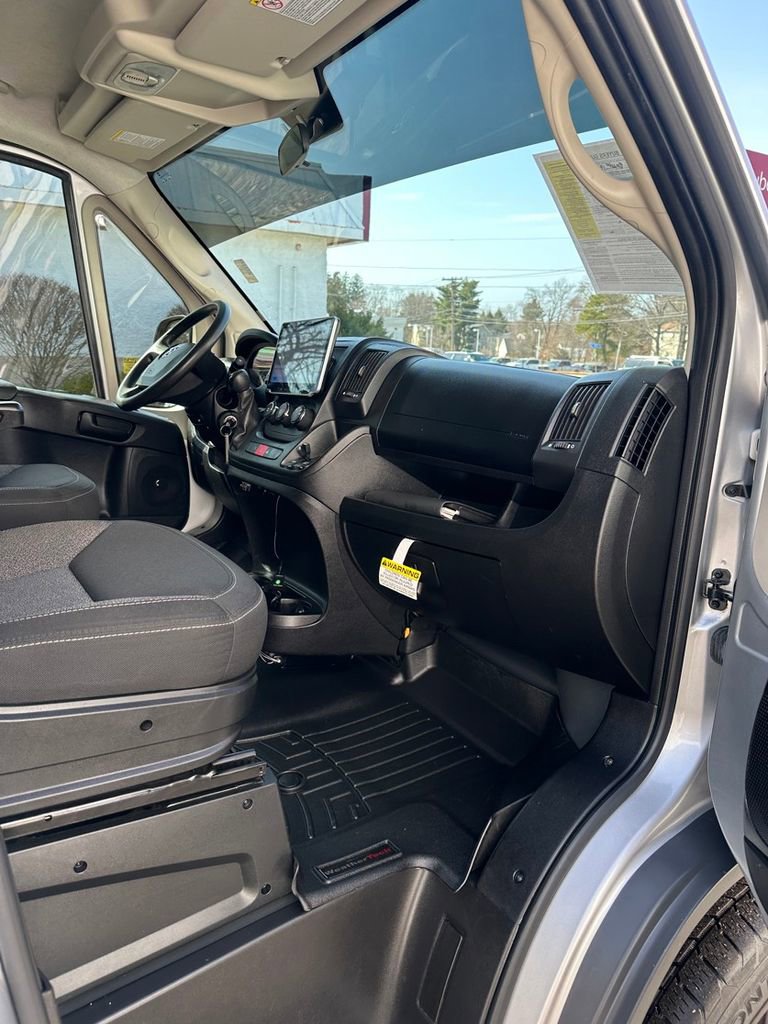 Used 2017 RAM ProMaster 1500 w/ Interior Convenience Group image 31