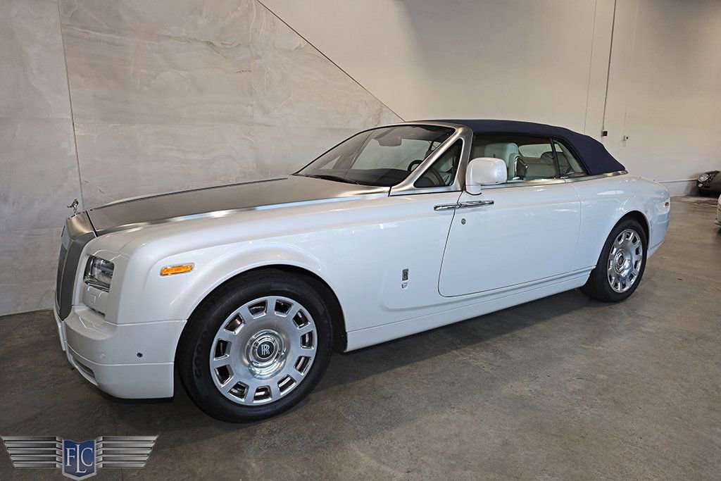 Used 2017 Rolls-Royce Phantom Drophead Coupe image 12